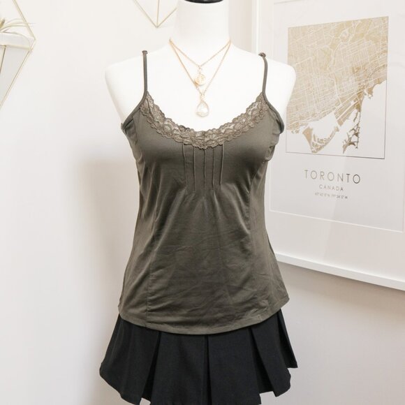 Reitmans Tops - Olive Green Lace Pintuck Cami 🫒 REITMANS